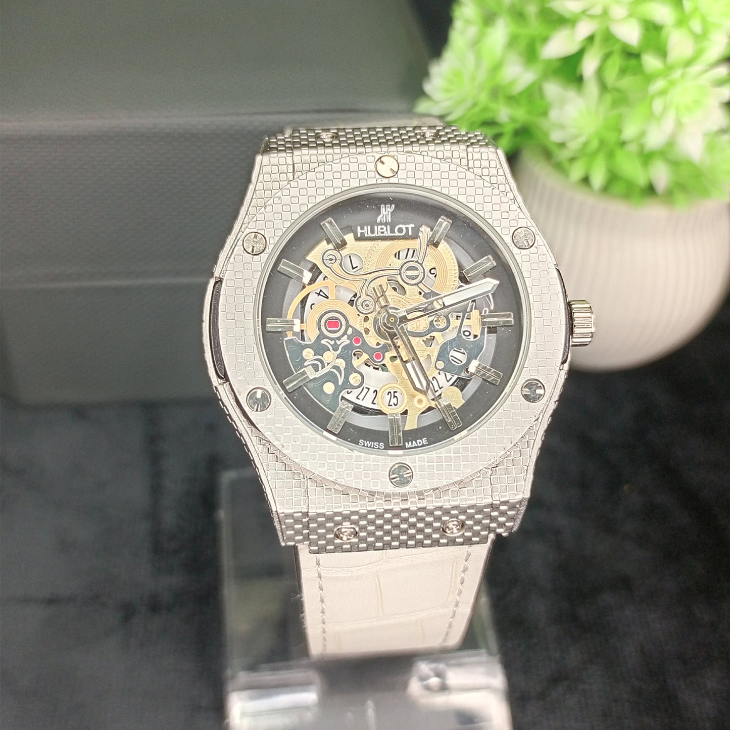 Premium Timepiece - Executive Series With Date - Hublot