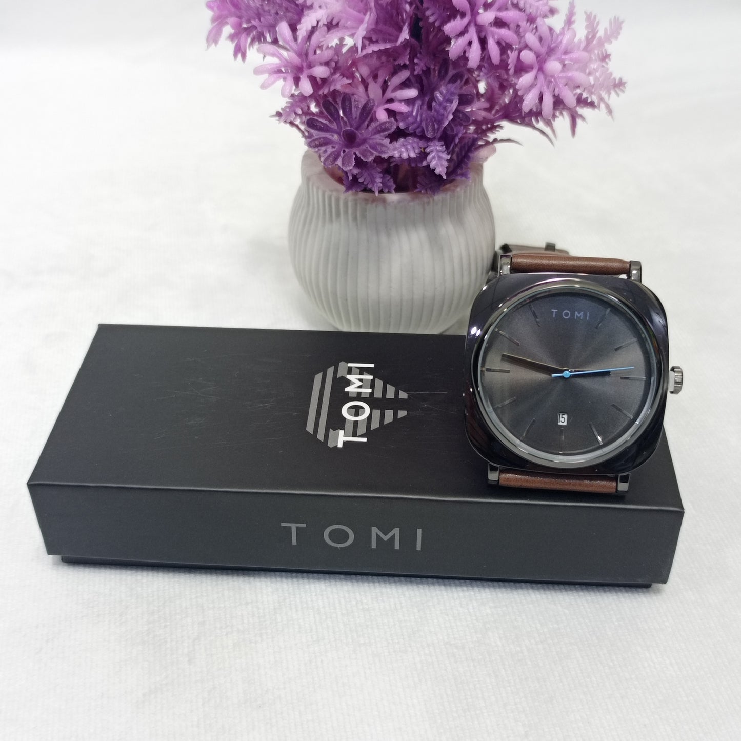 Black Date Just Executive Series - Tomi