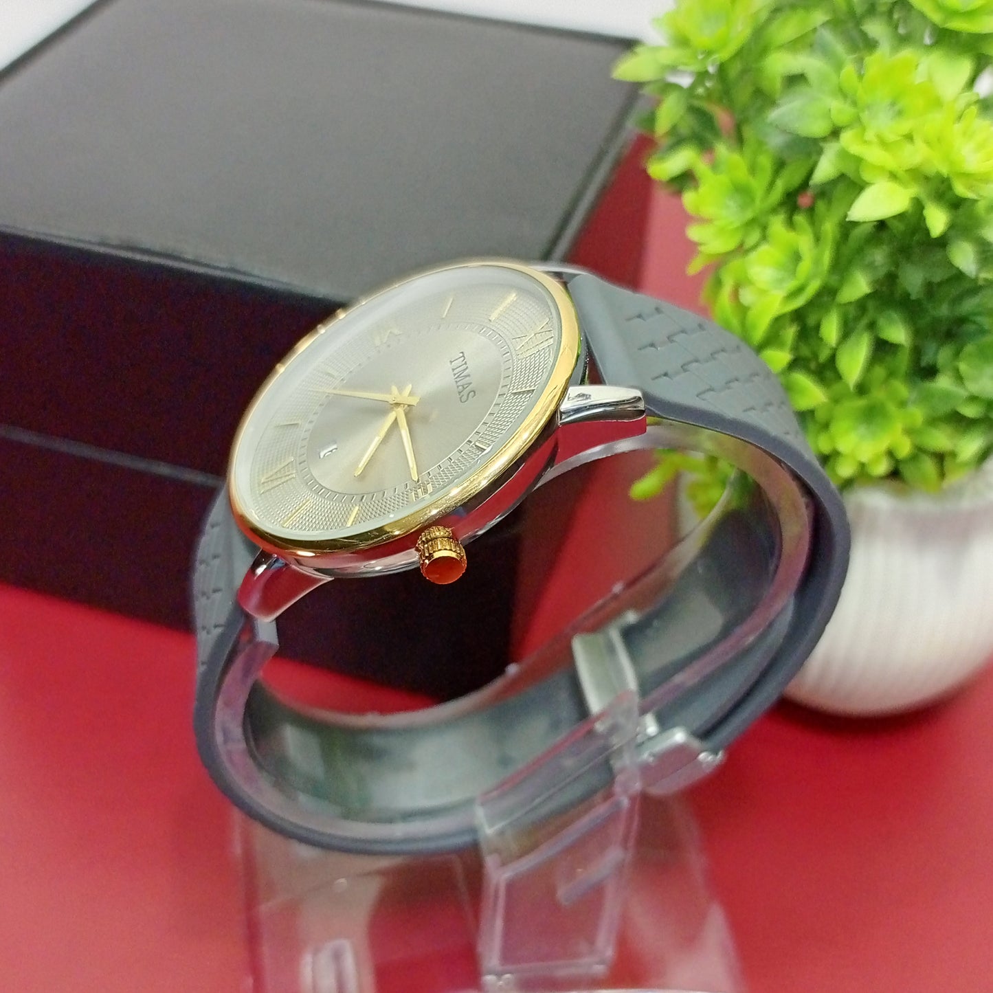 Classic Business Class Watch With Date - Timas