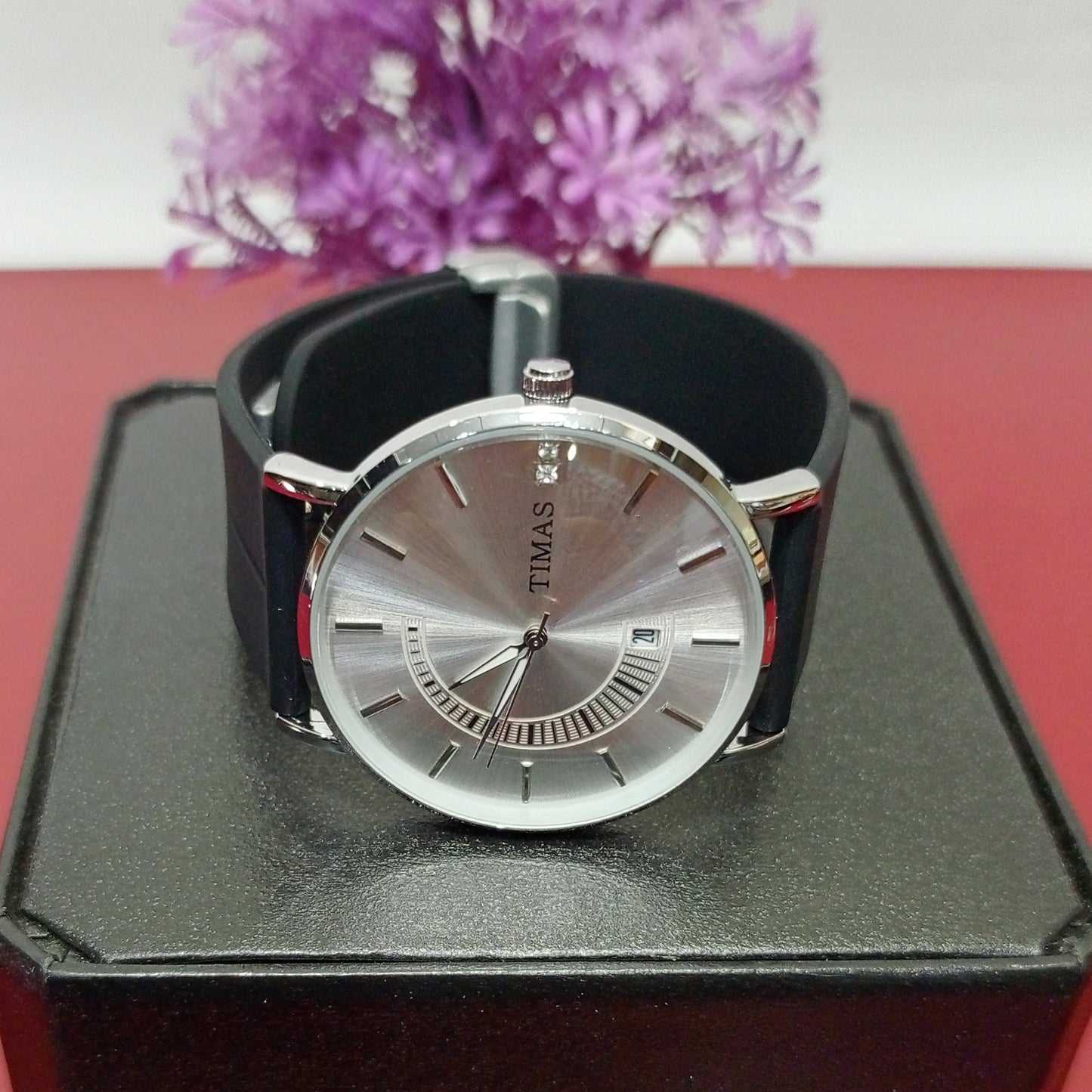 Silver Classic Business Class Watch With Date - Timas