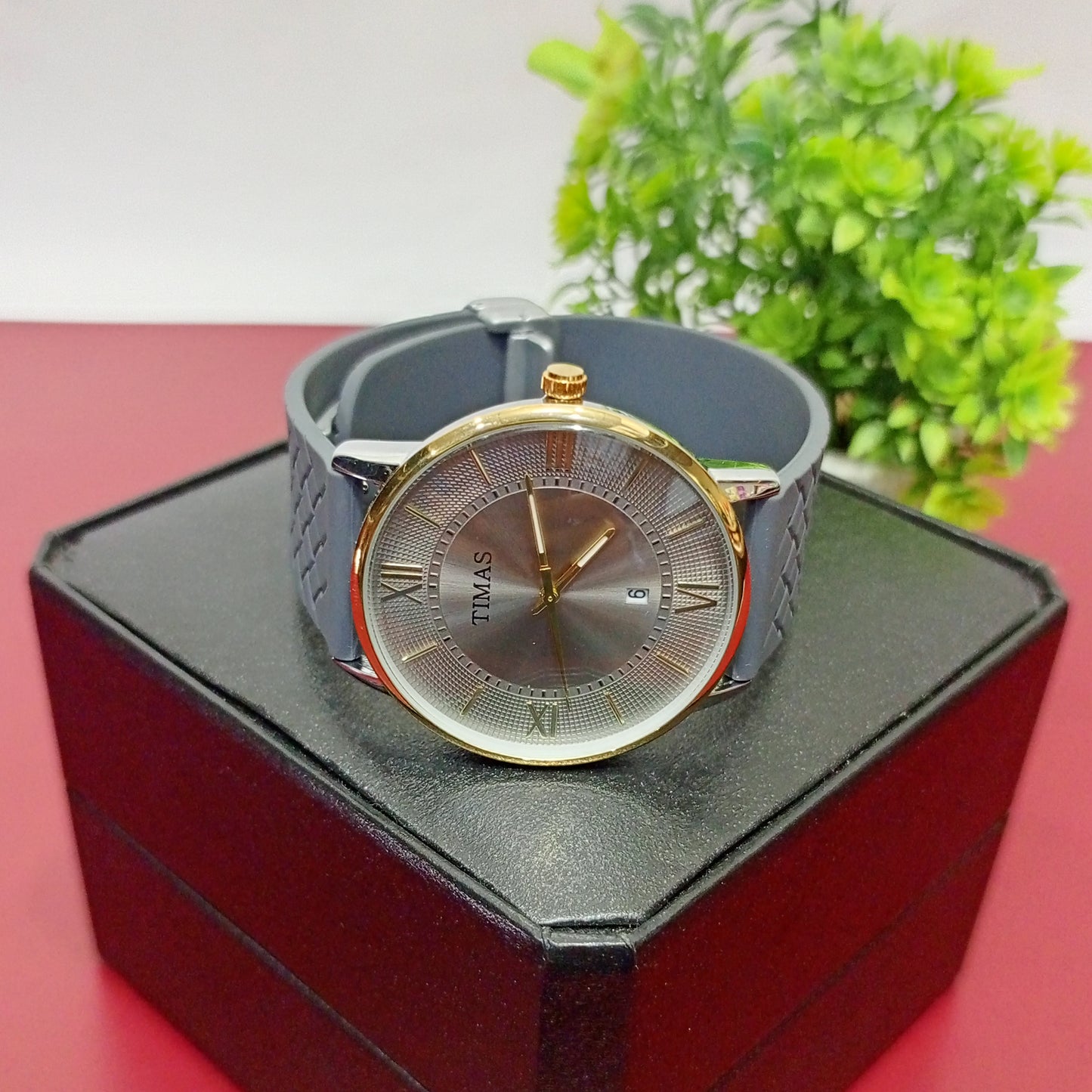Classic Business Class Watch With Date - Timas